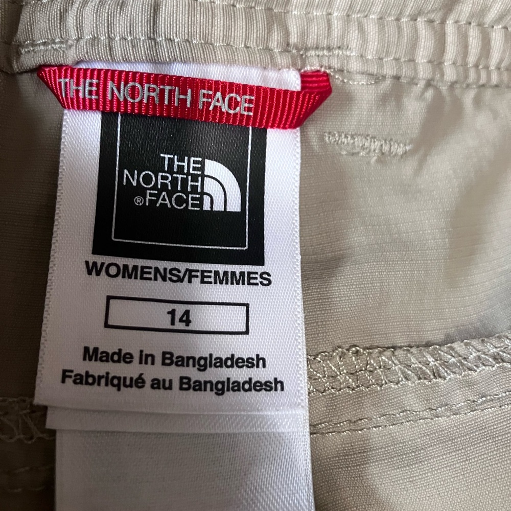 The North Face Woman’s Tan Capris. - Picture 4 of 4